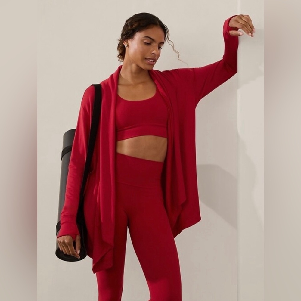 Athleta Prayanama Wrap in “Clover Berry” NWOT